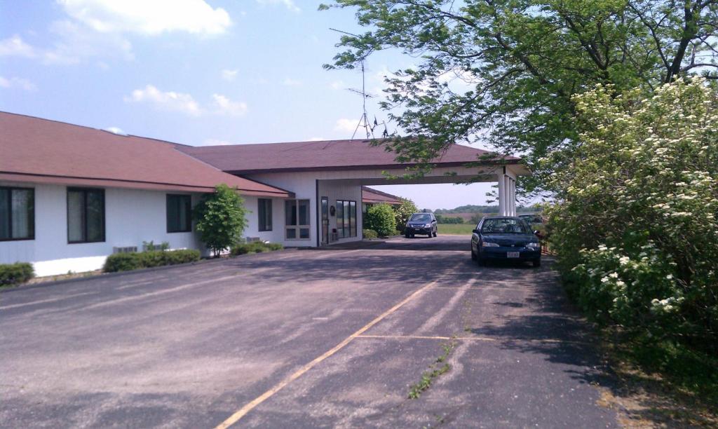 Old Towne Motel Westby Ngoại thất bức ảnh